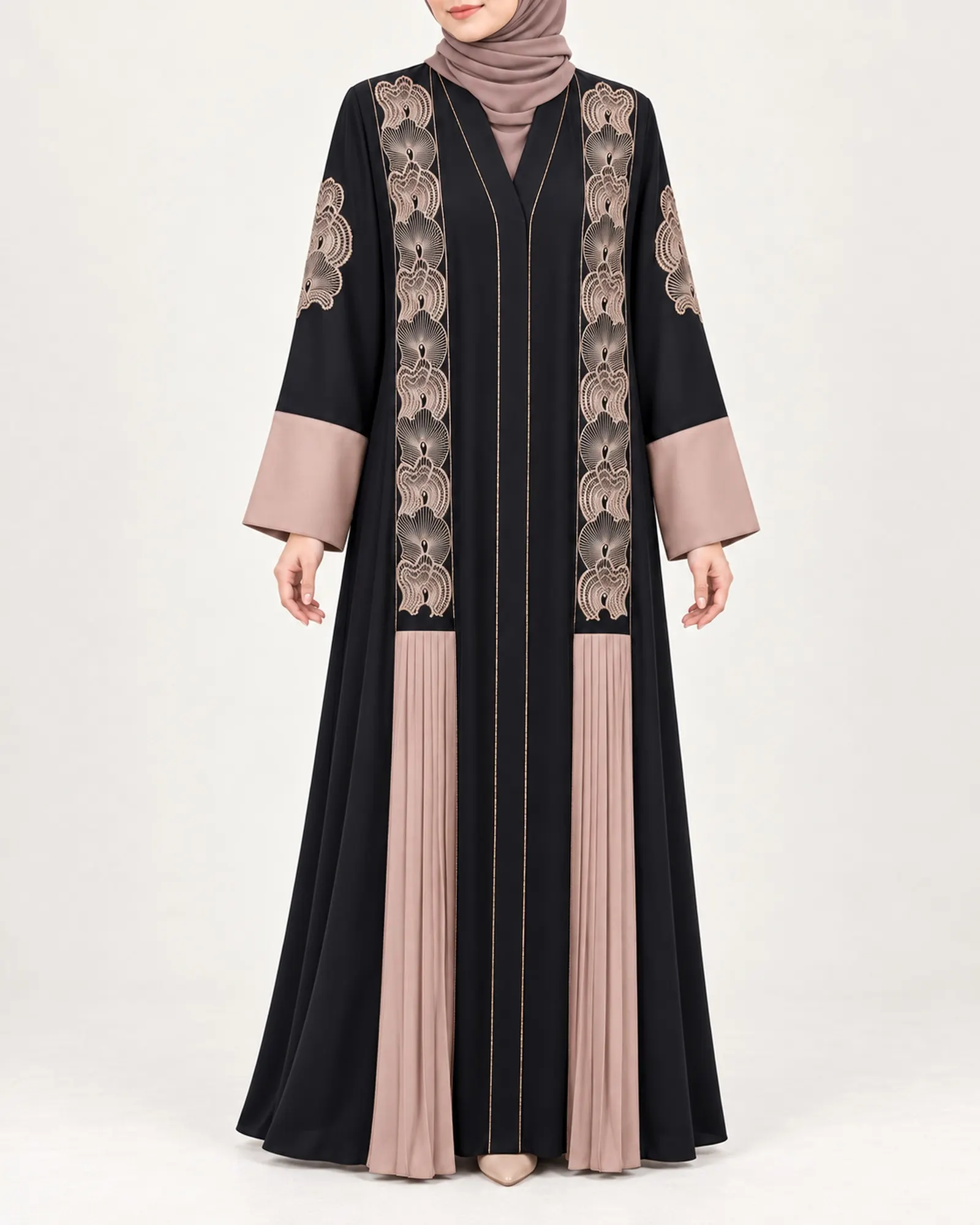 Samara Renda warna Hitam dikenakan model